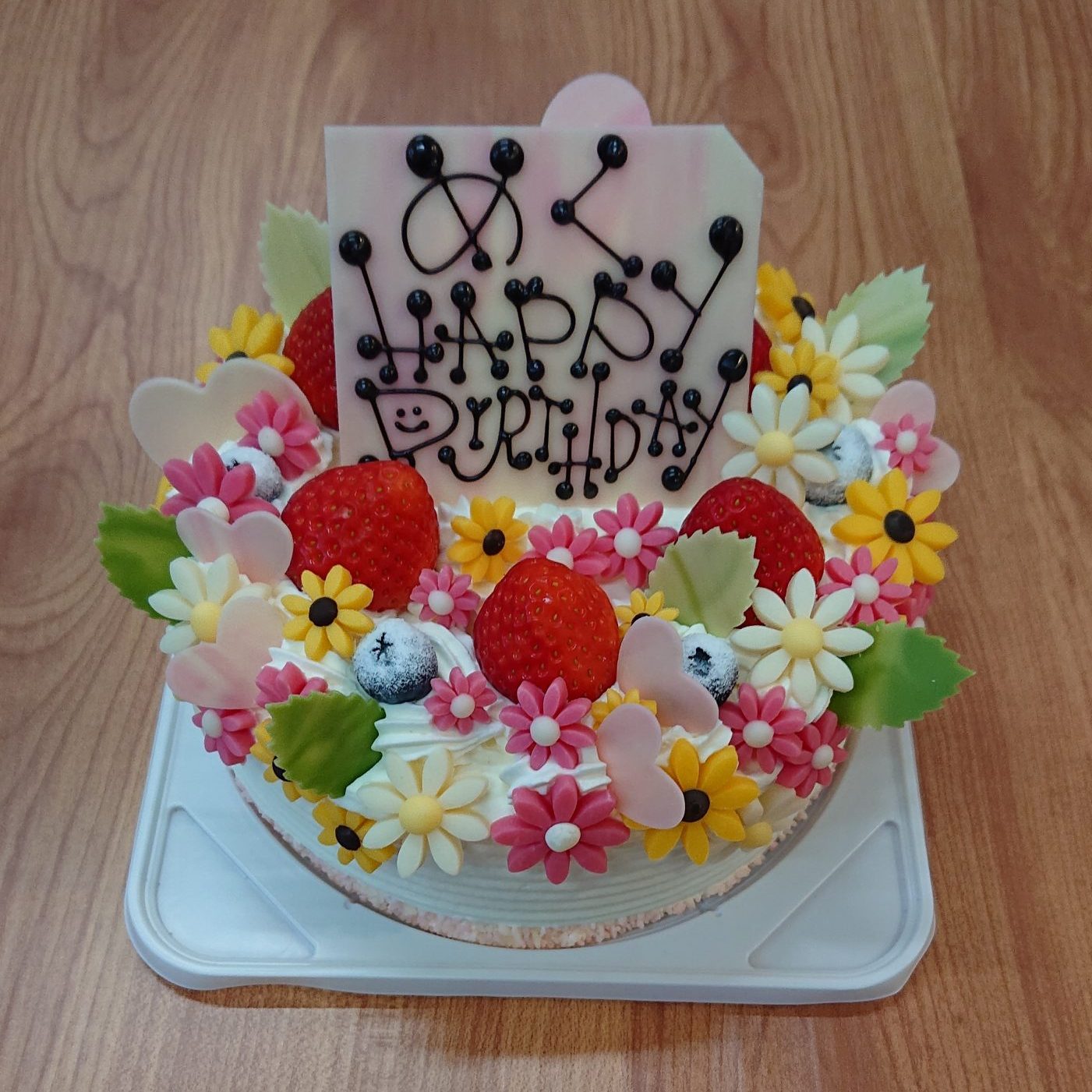 お花畑のデコレーションケーキ 沖縄の洋菓子 ケーキ屋 ココソラおかし店